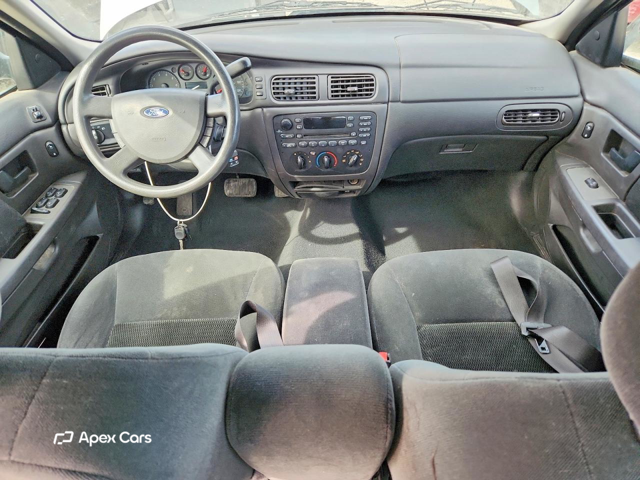 Ford Taurus 2004