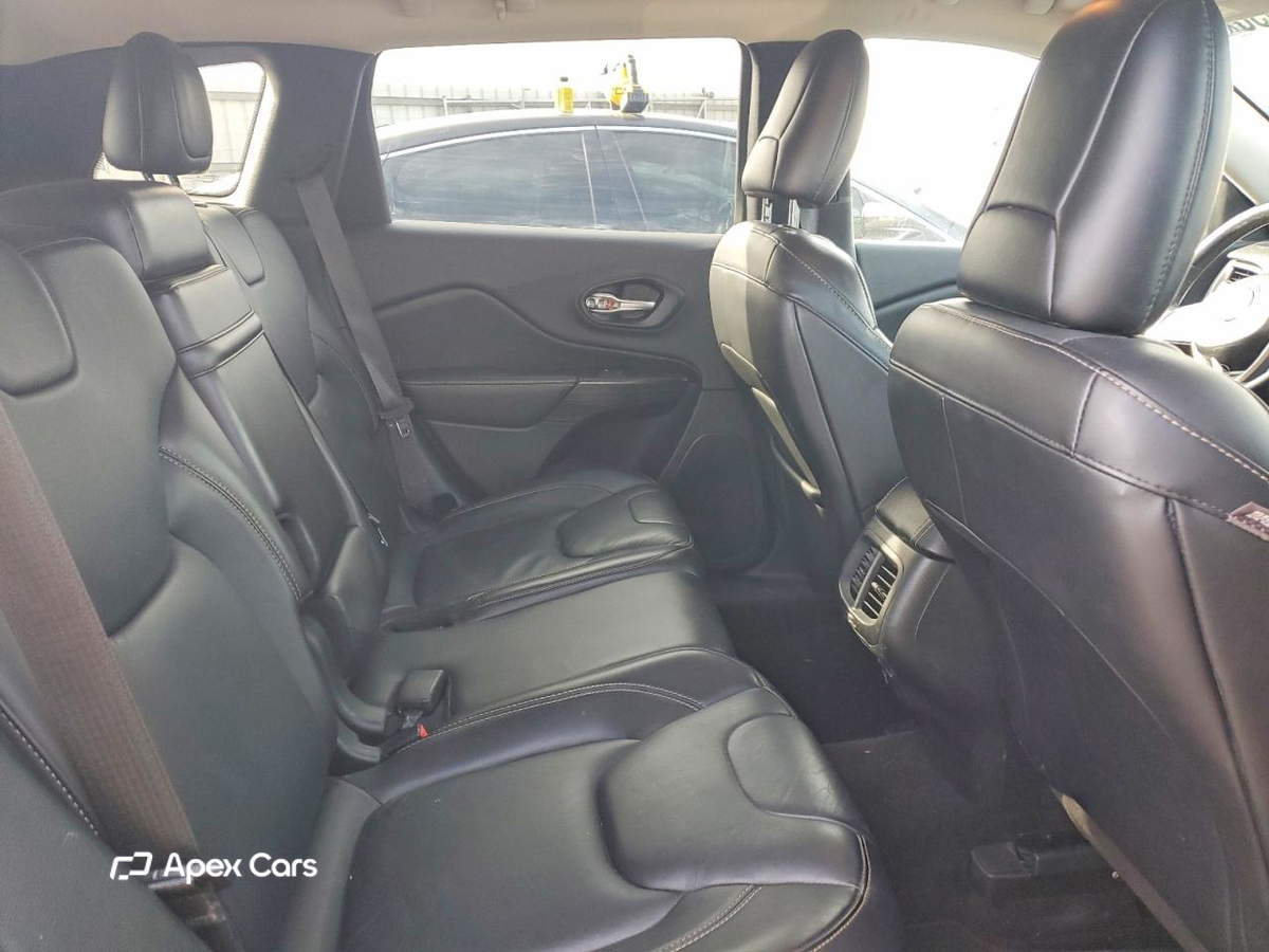 Jeep Cherokee 2016