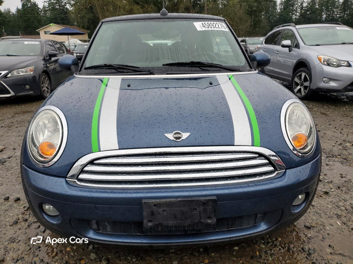 MINI Cooper 2010