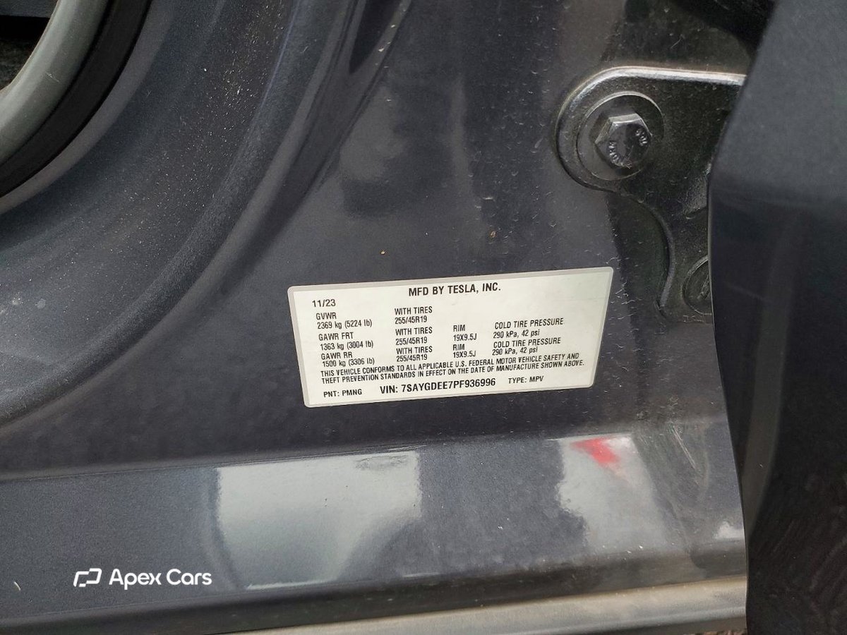 Tesla Model Y 2023