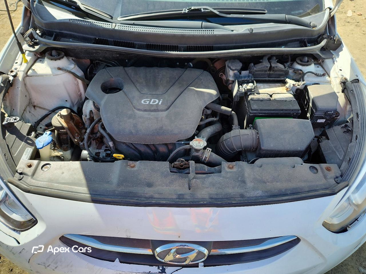 Hyundai Accent 2015