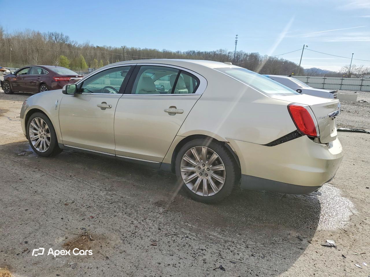 Lincoln MKS 2011