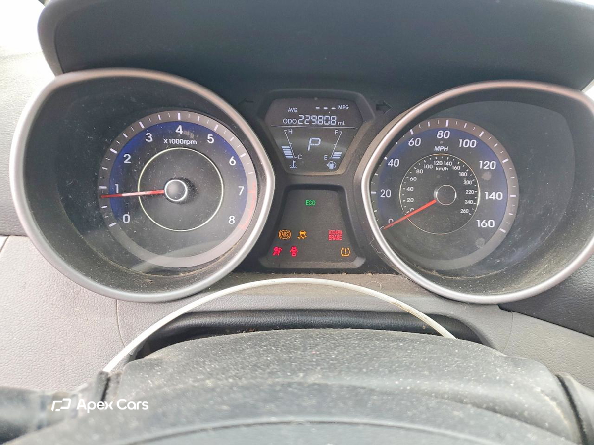 Hyundai Elantra 2012