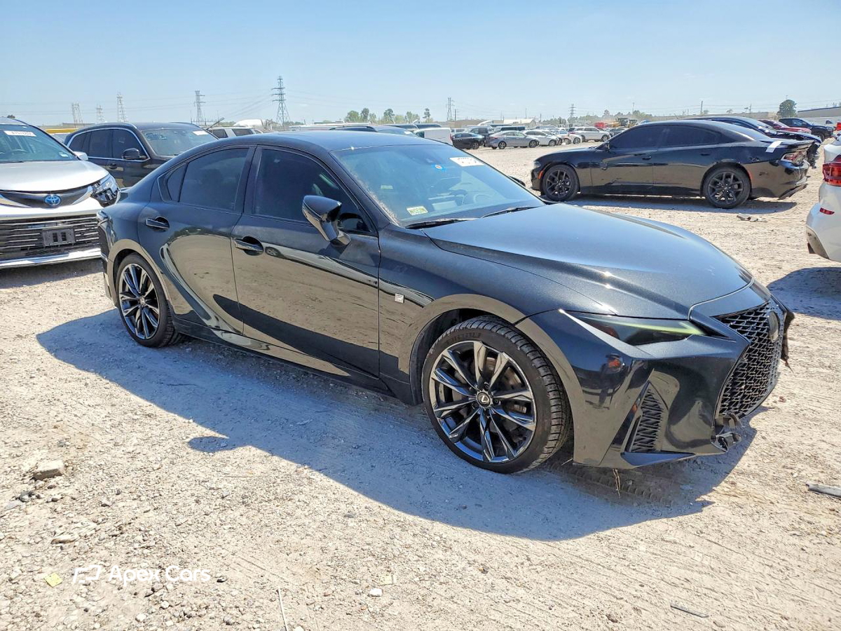 Lexus IS 2024