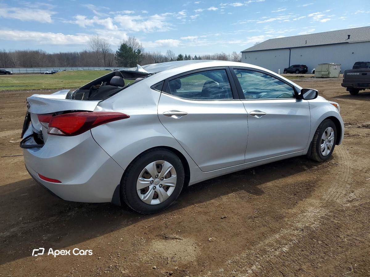 Hyundai Elantra 2016