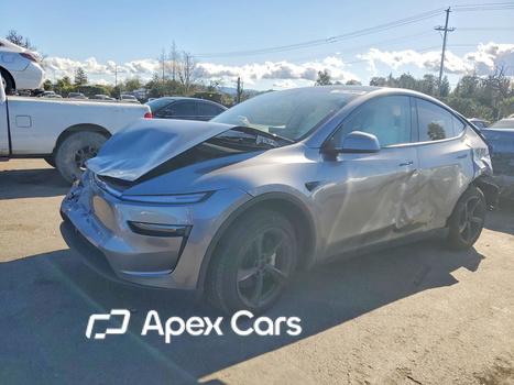 Tesla Model Y 2026 - Zdjęcie 1 z 12