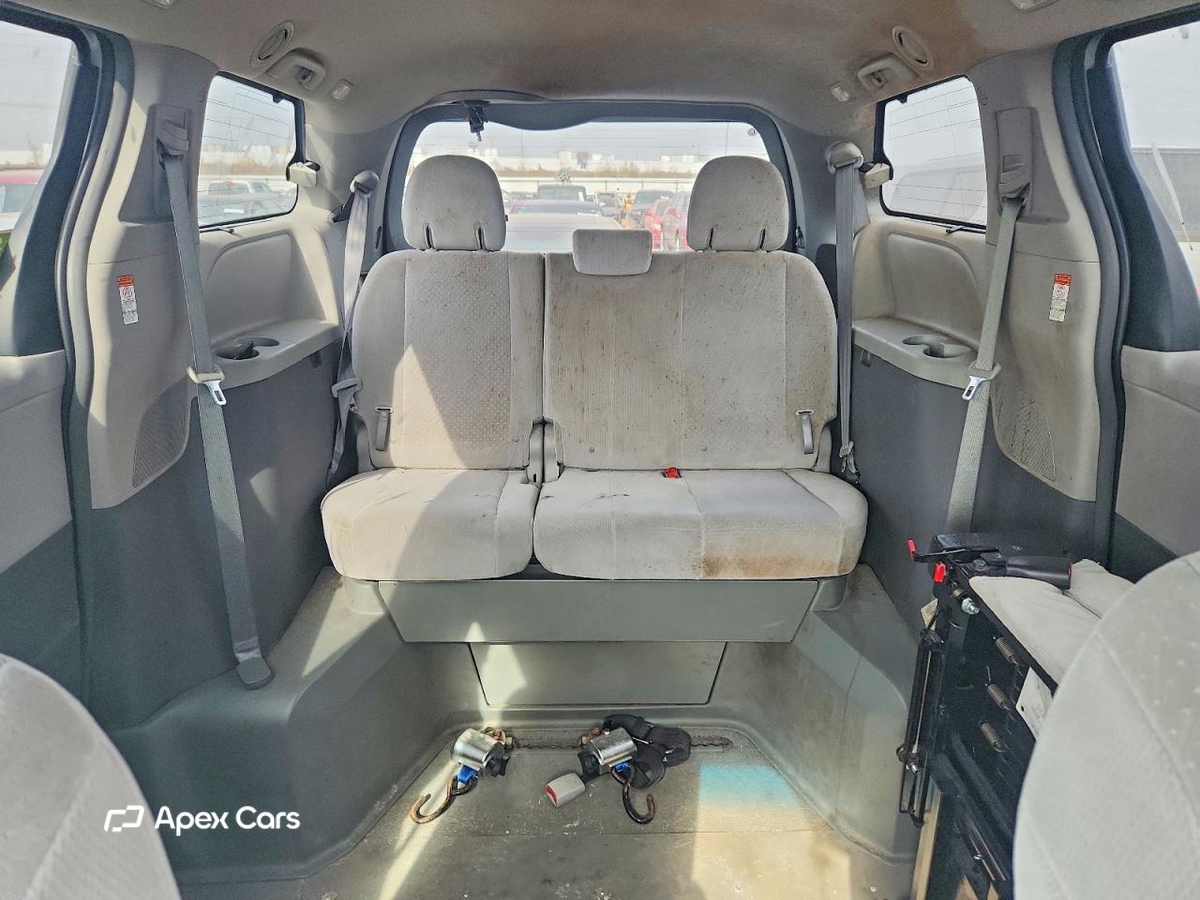 Toyota Sienna 2015