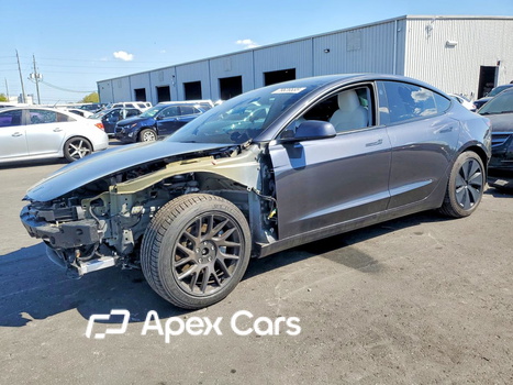 Tesla Model 3 2024 - Zdjęcie 1 z 13