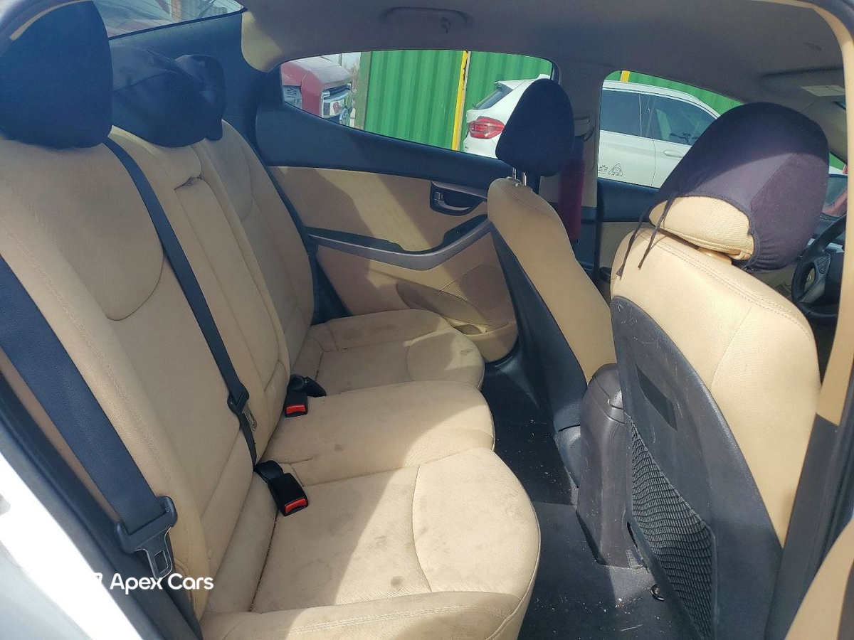 Hyundai Elantra 2013