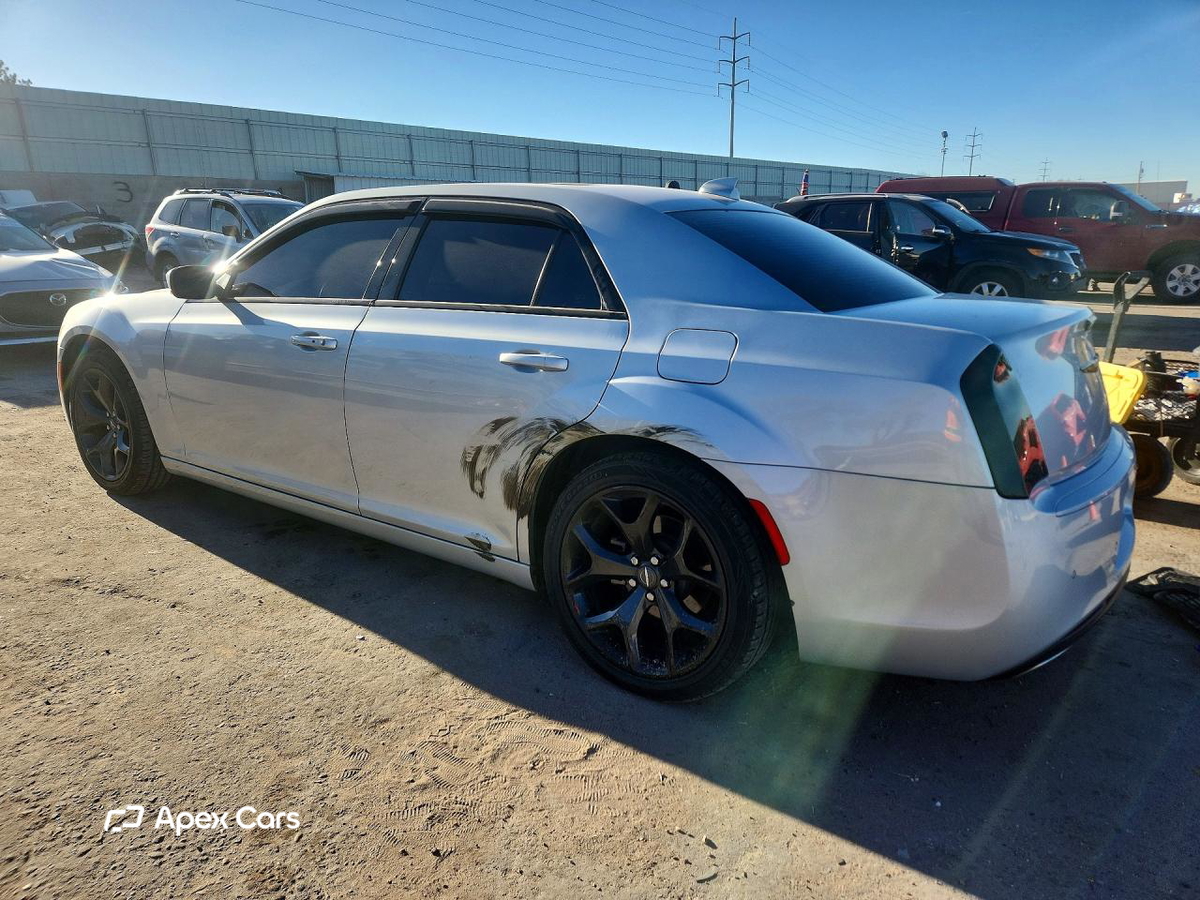 Chrysler 300 2023