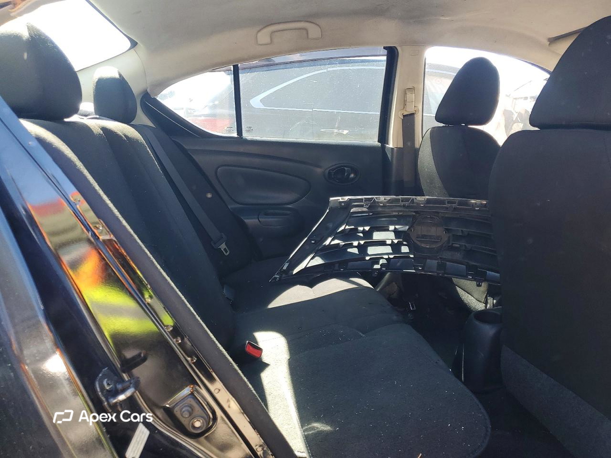 Nissan Versa 2018