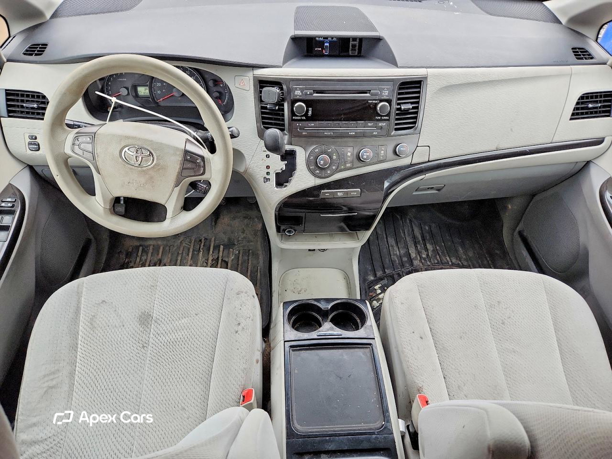 Toyota Sienna 2012