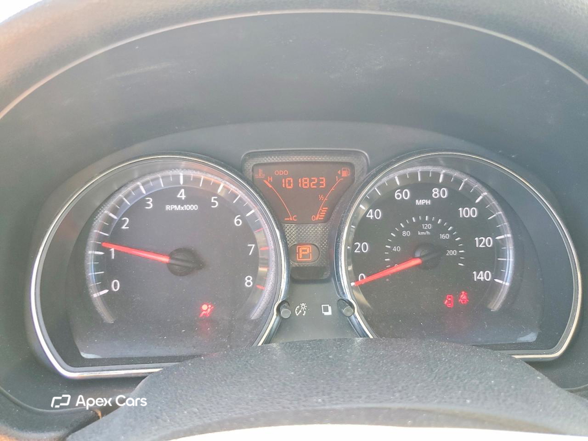 Nissan Versa 2012