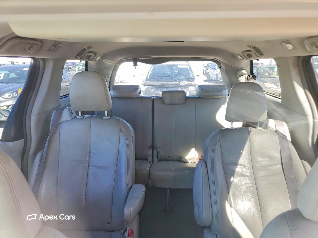 Toyota Sienna 2011