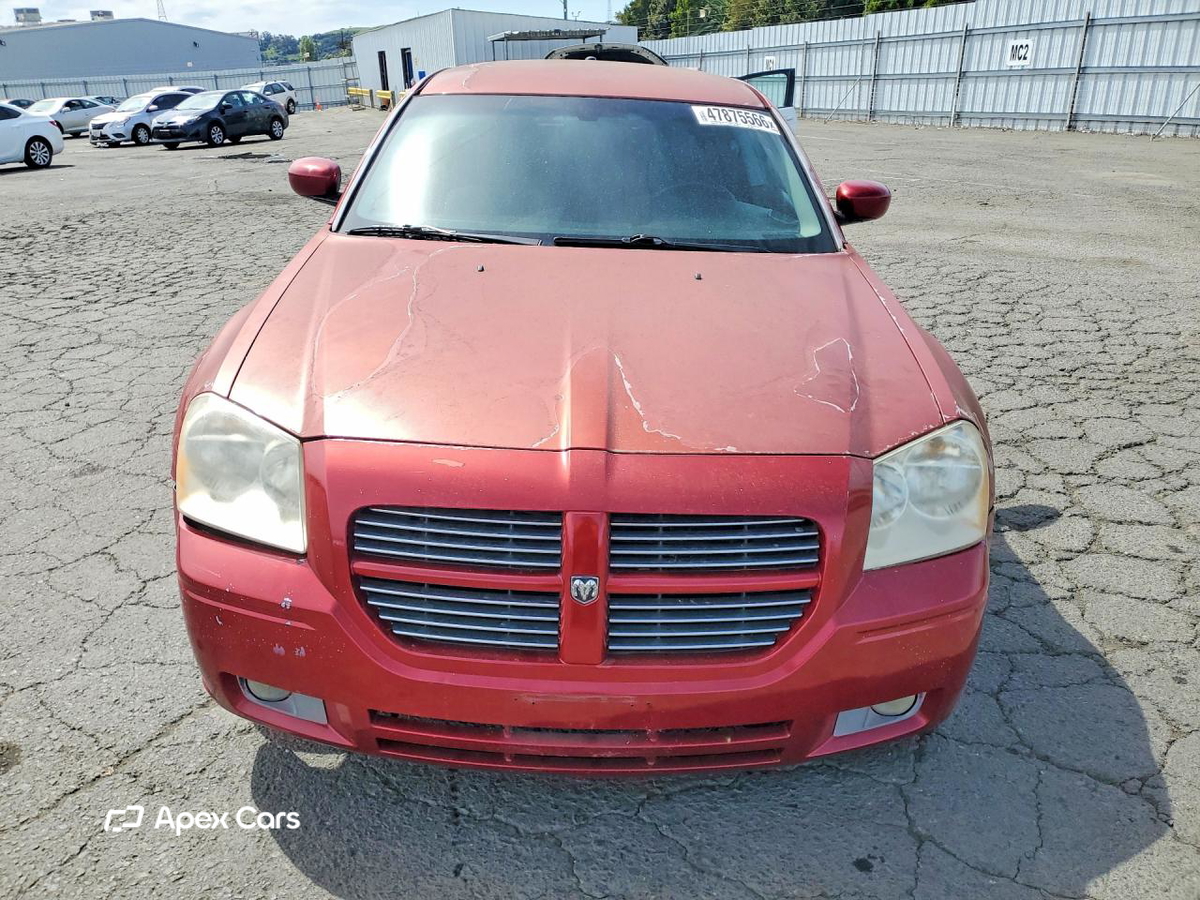 Dodge Magnum 2005
