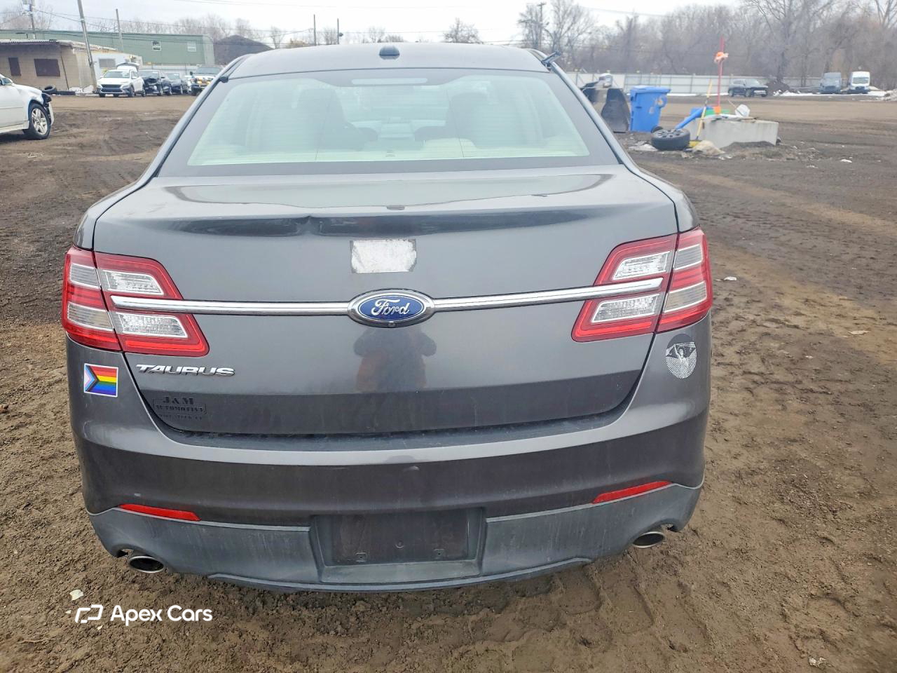 Ford Taurus 2015