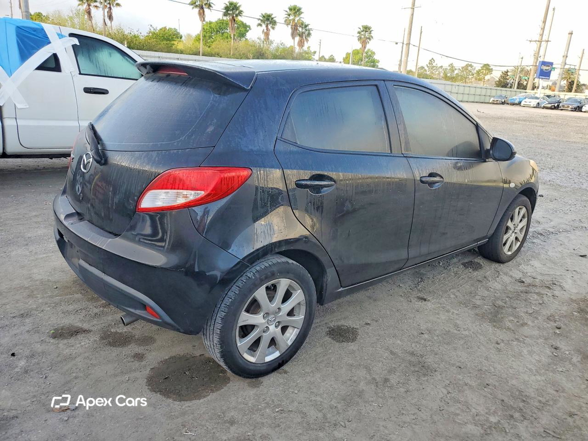 Mazda 2 2011