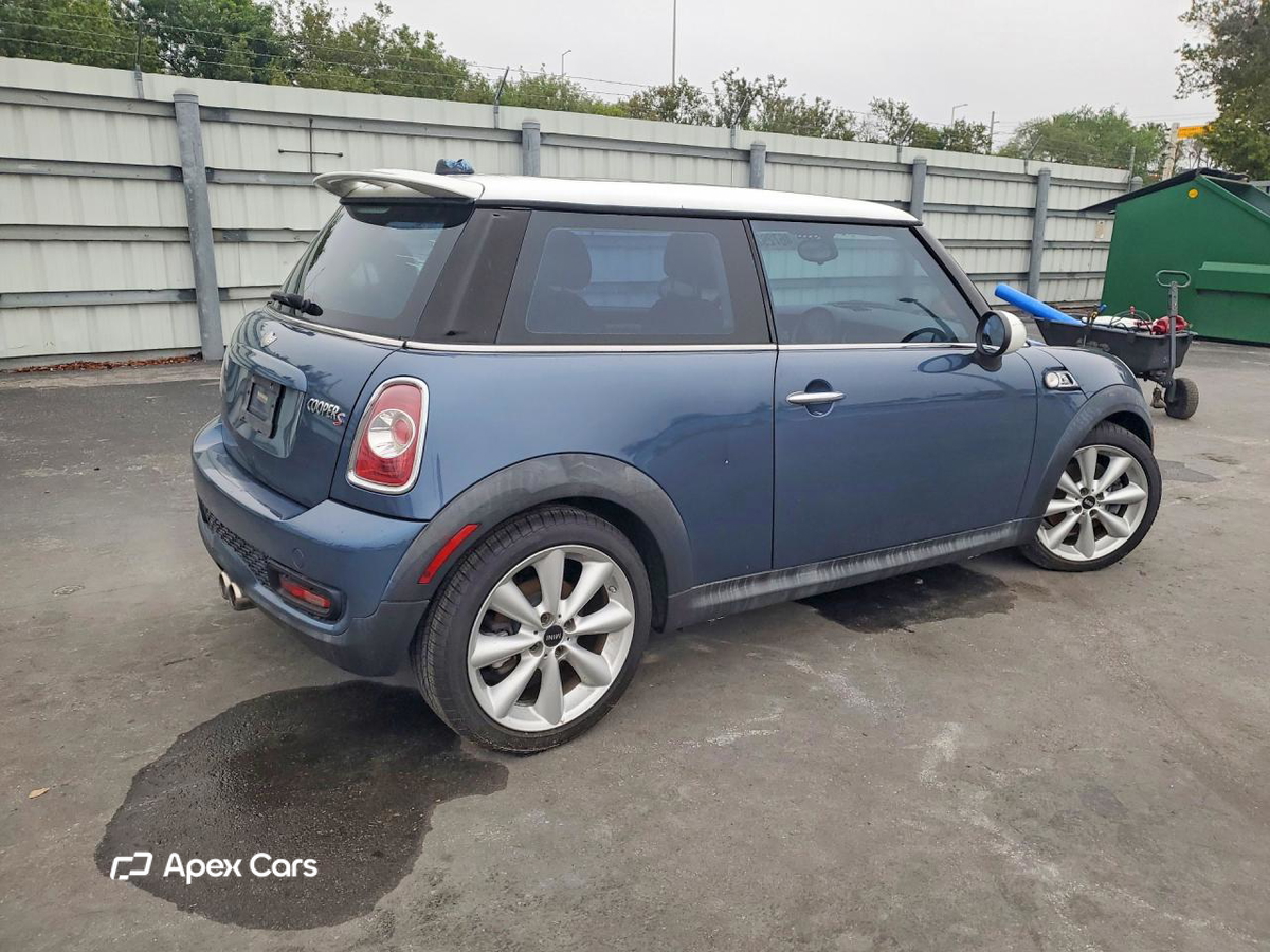 MINI Cooper 2011
