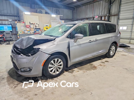 Chrysler Pacifica 2017 - Zdjęcie 1 z 13