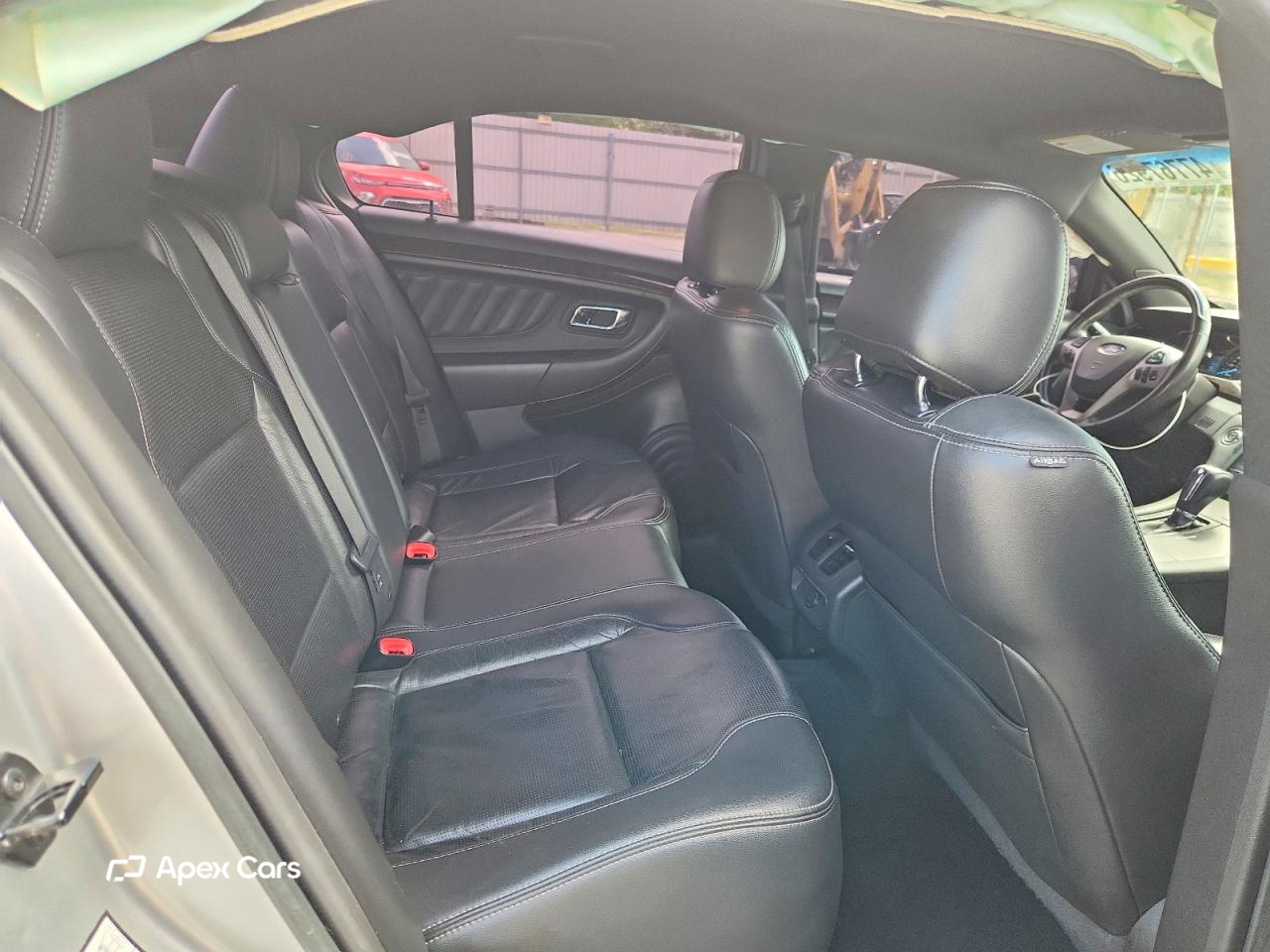 Ford Taurus 2016