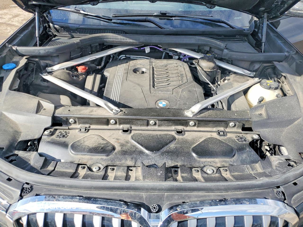 BMW X7 2021