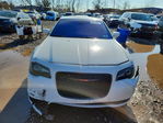Chrysler 300 2021