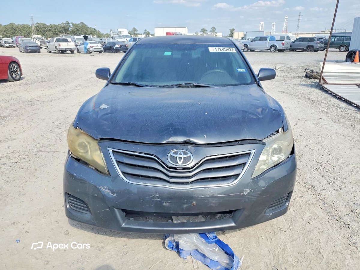 Toyota Camry 2011
