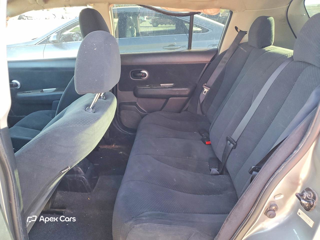 Nissan Versa 2012
