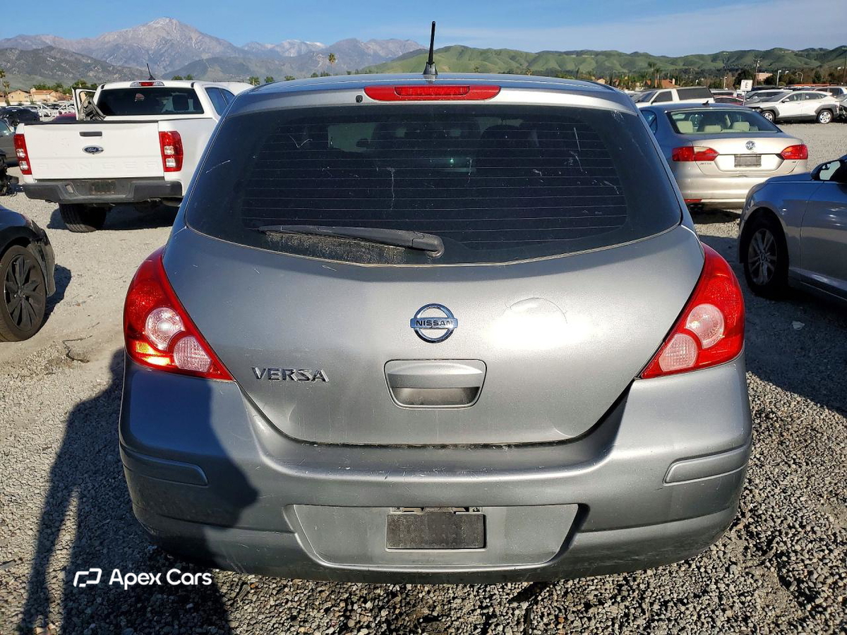 Nissan Versa 2012
