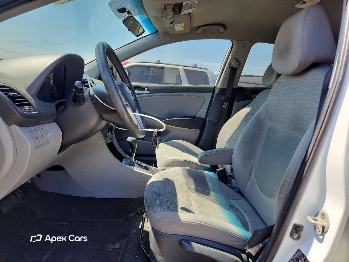 Hyundai Accent 2015