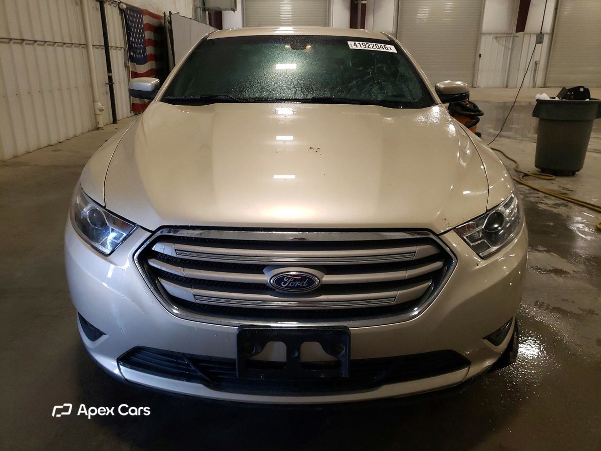 Ford Taurus 2017