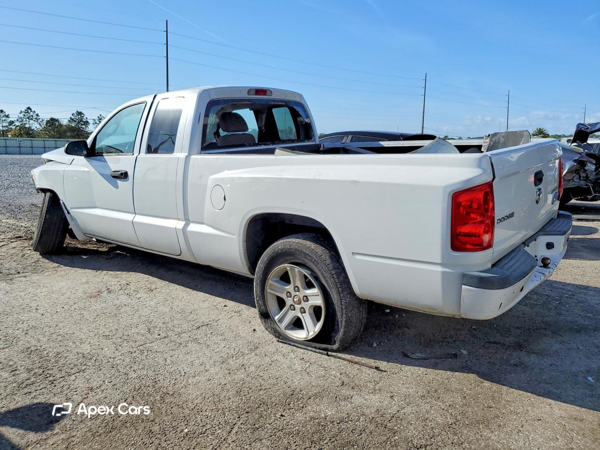 Dodge Dakota 2011