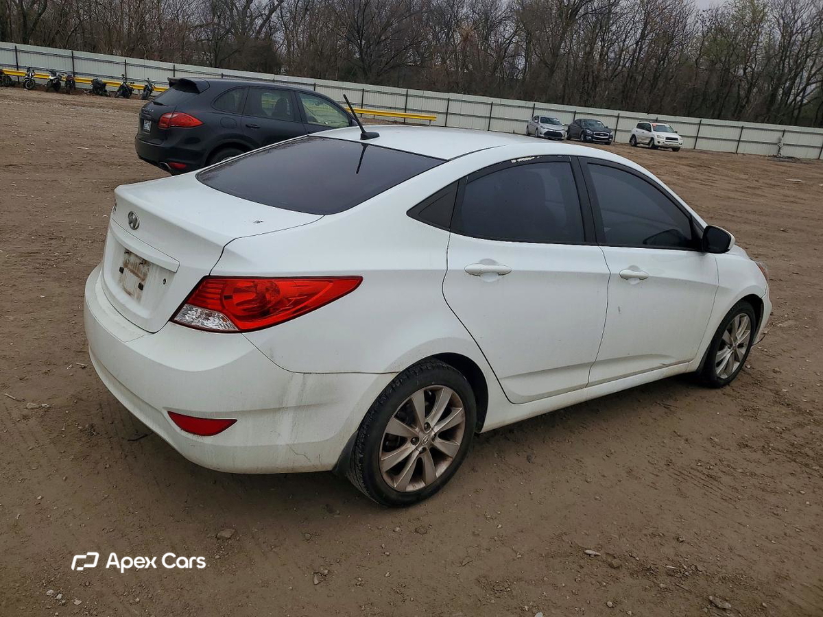 Hyundai Accent 2013