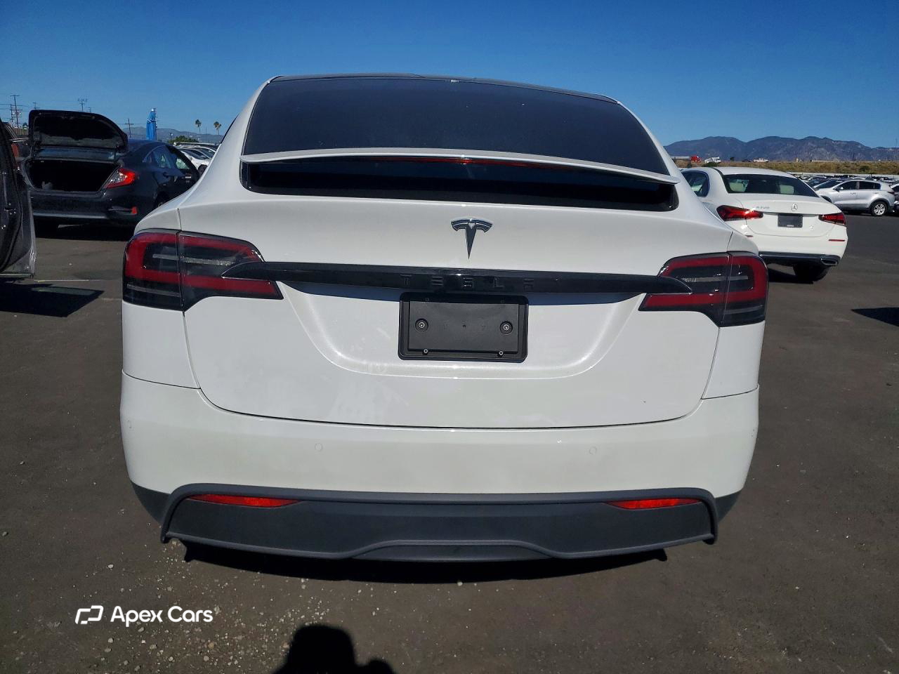 Tesla Model X 2022