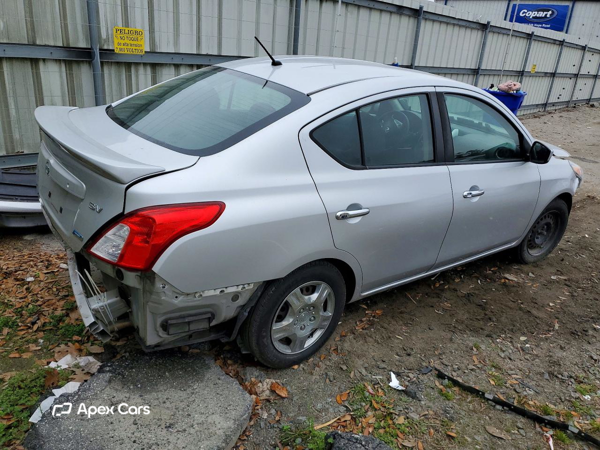 Nissan Versa 2016