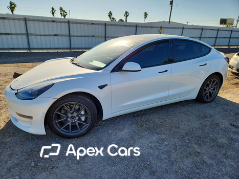 Tesla Model 3 2021 - Image 1 of 13