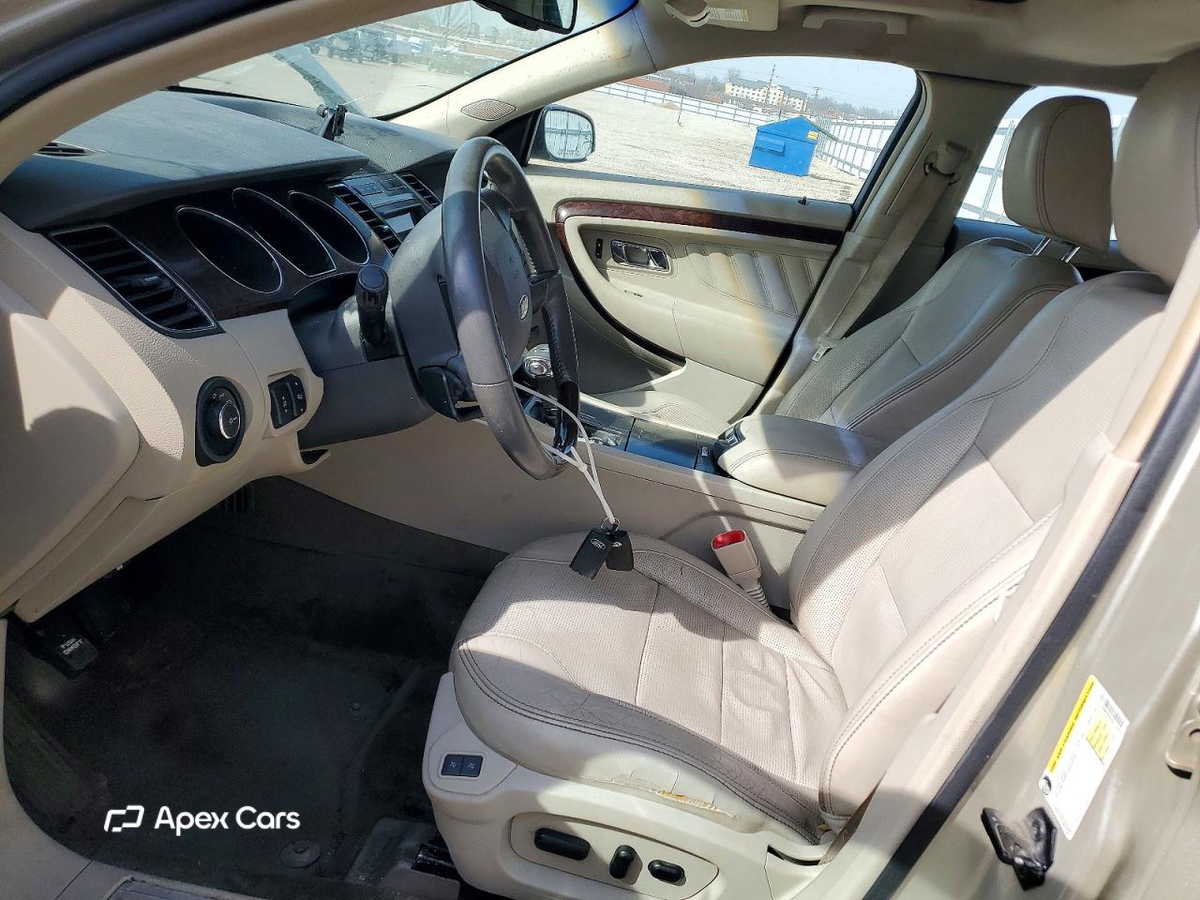 Ford Taurus 2011