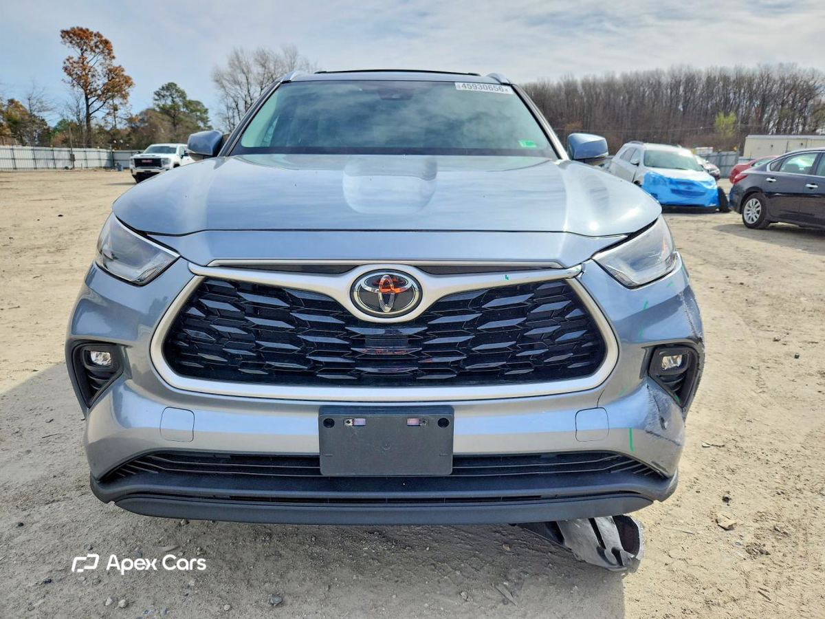 Toyota Highlander 2021