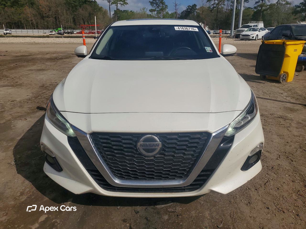 Nissan Altima 2019