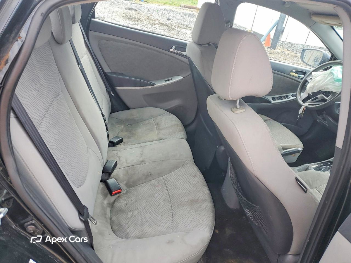 Hyundai Accent 2013