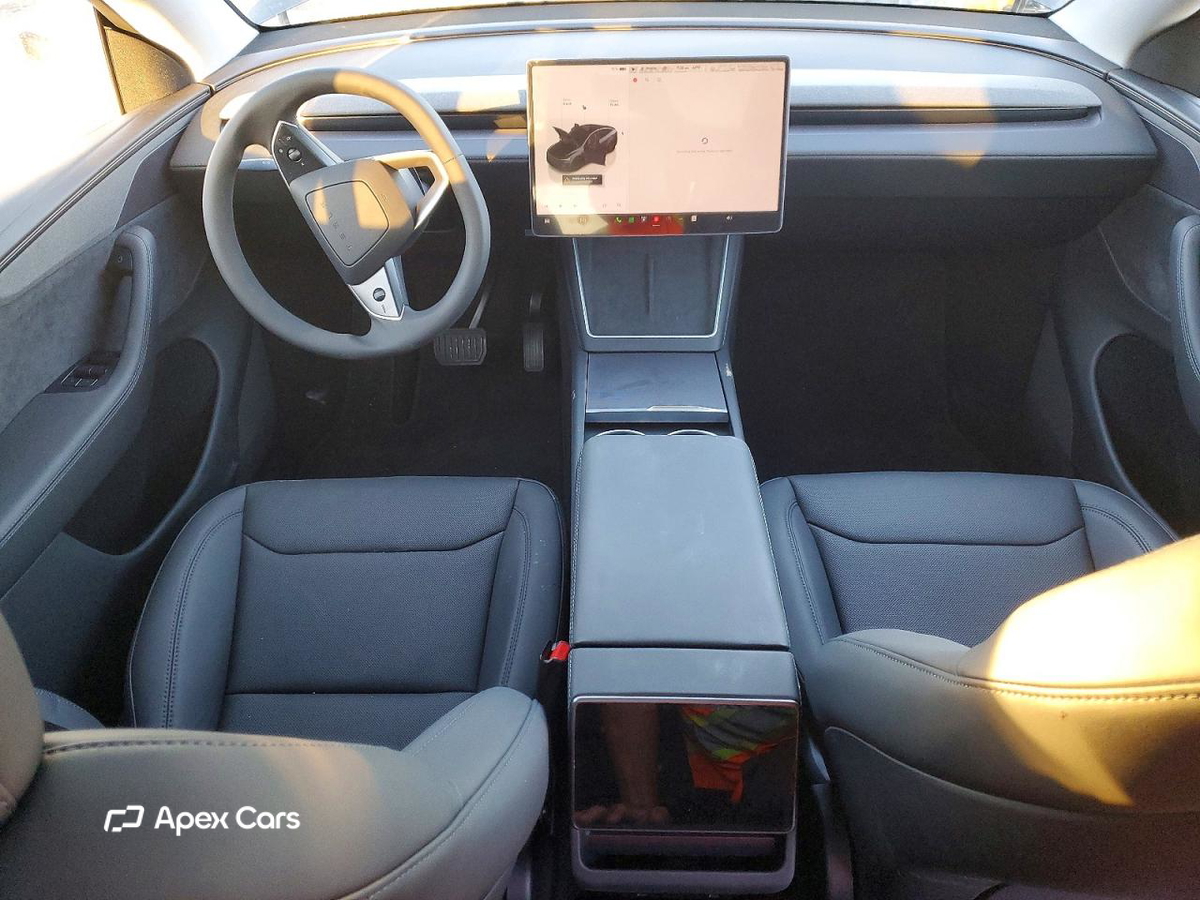 Tesla Model Y 2026