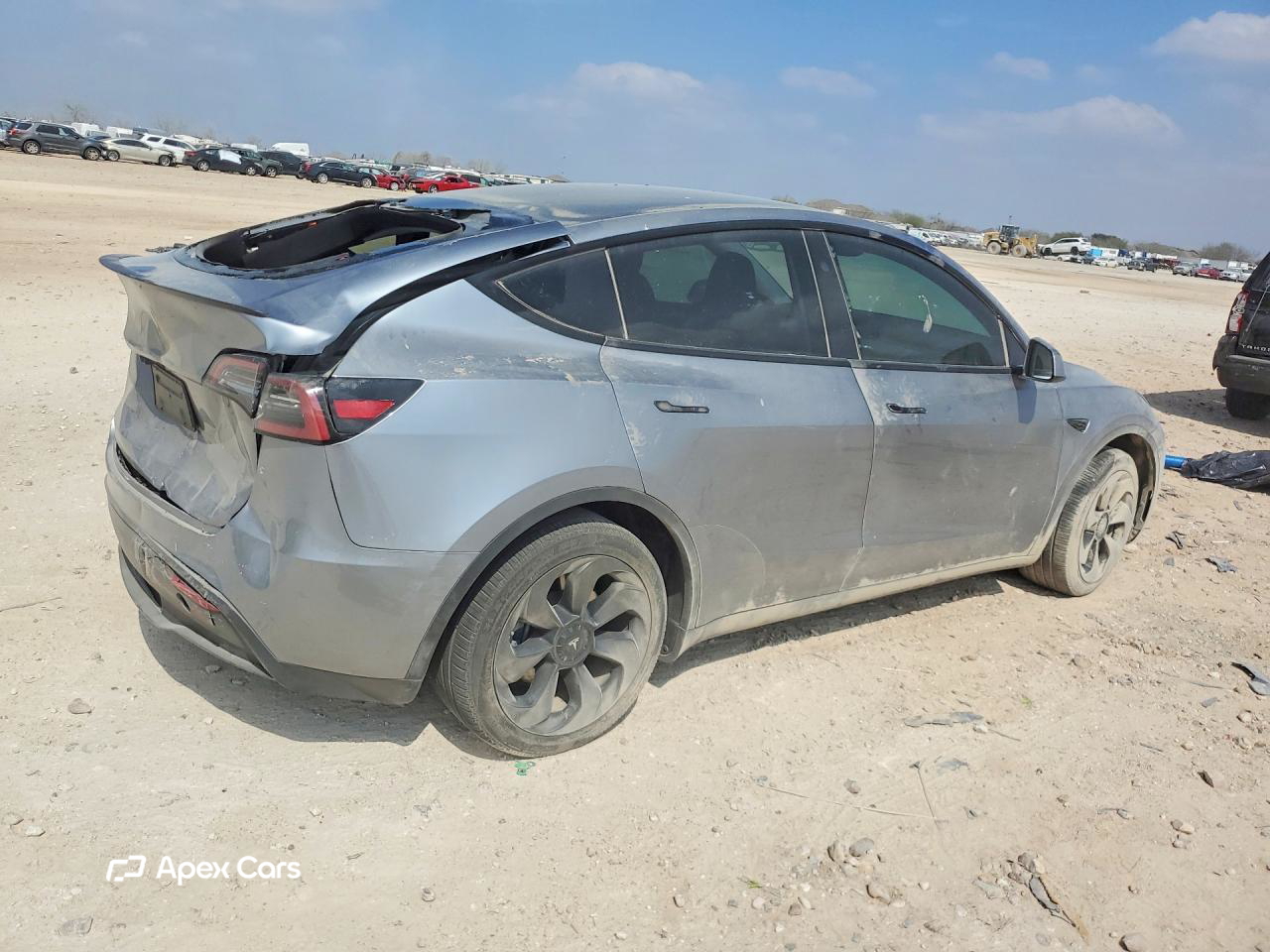 Tesla Model Y 2024