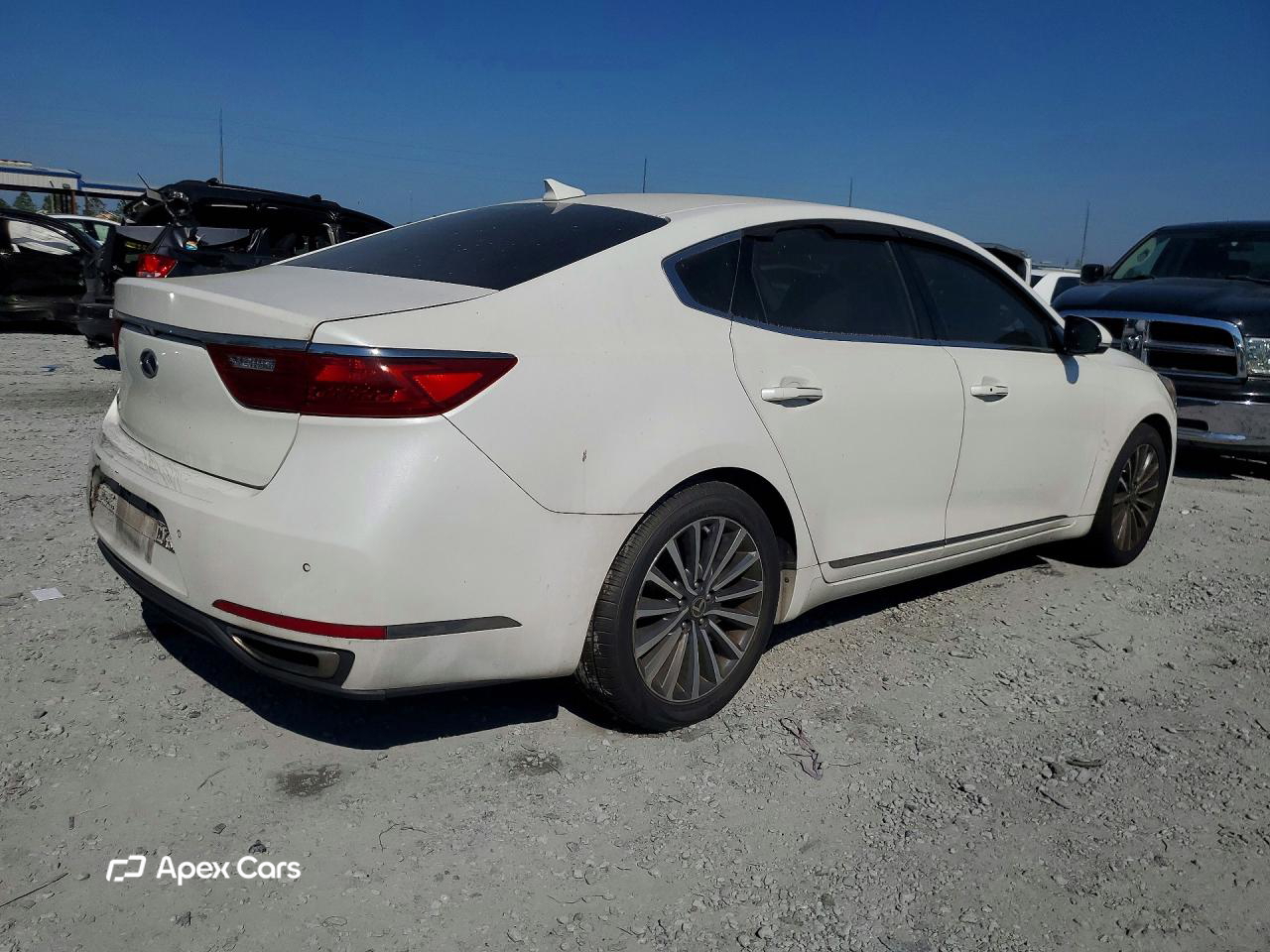 Kia Cadenza 2017