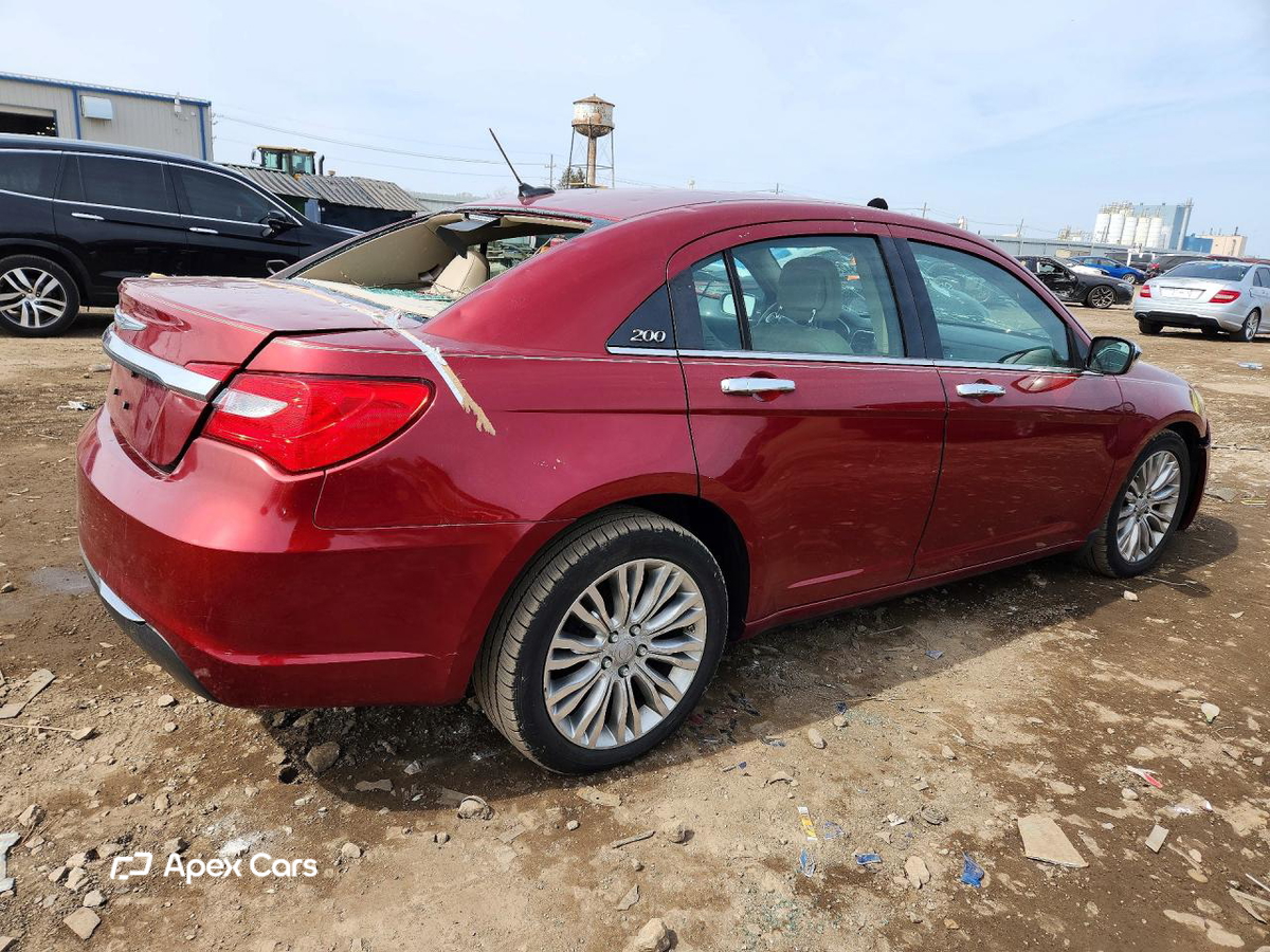 Chrysler 200 2011