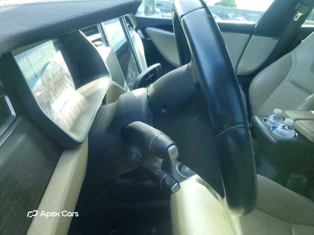 Tesla Model S 2014