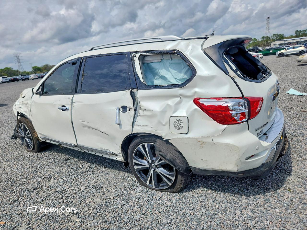 Nissan Pathfinder 2018