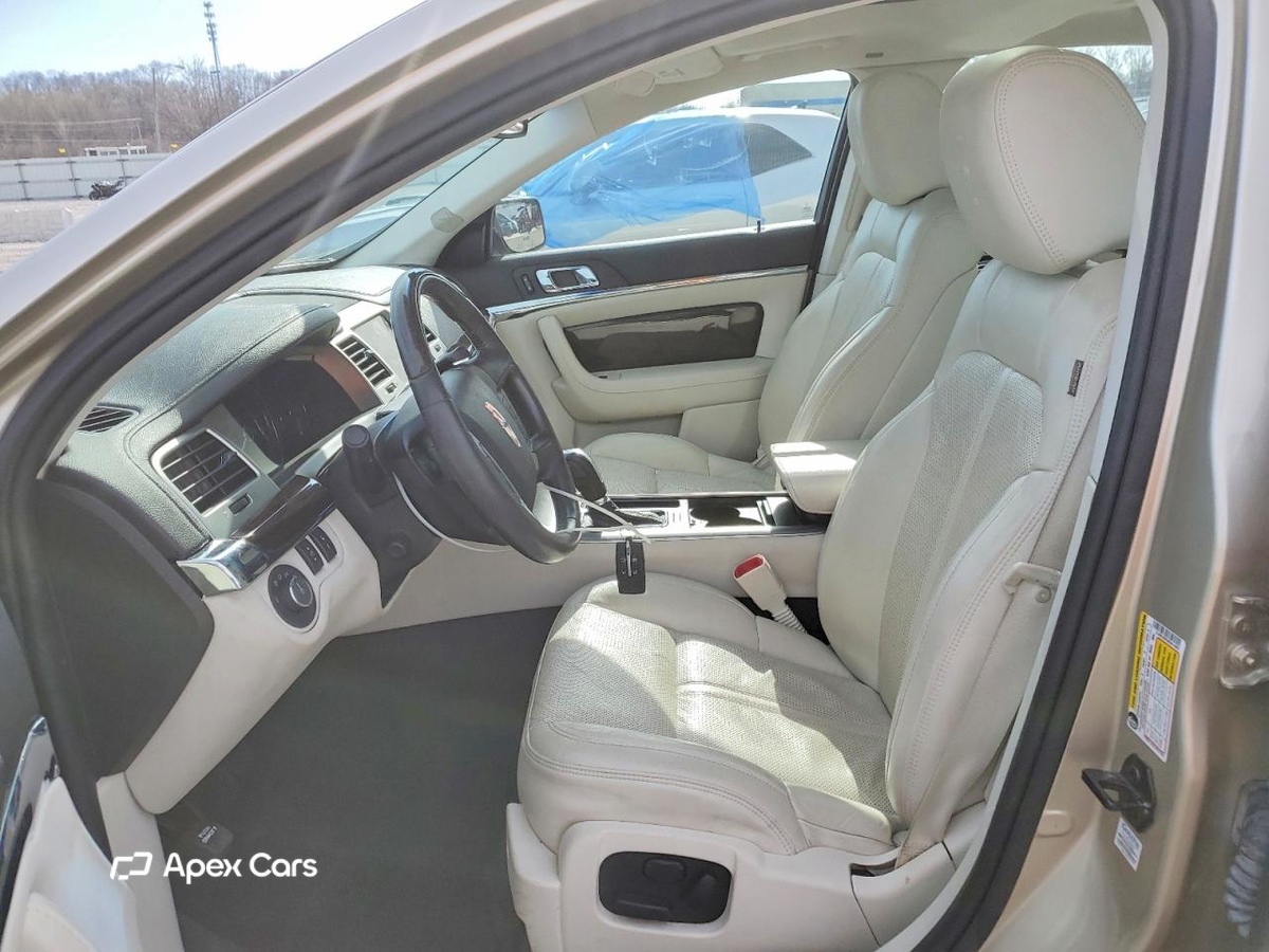 Lincoln MKS 2011