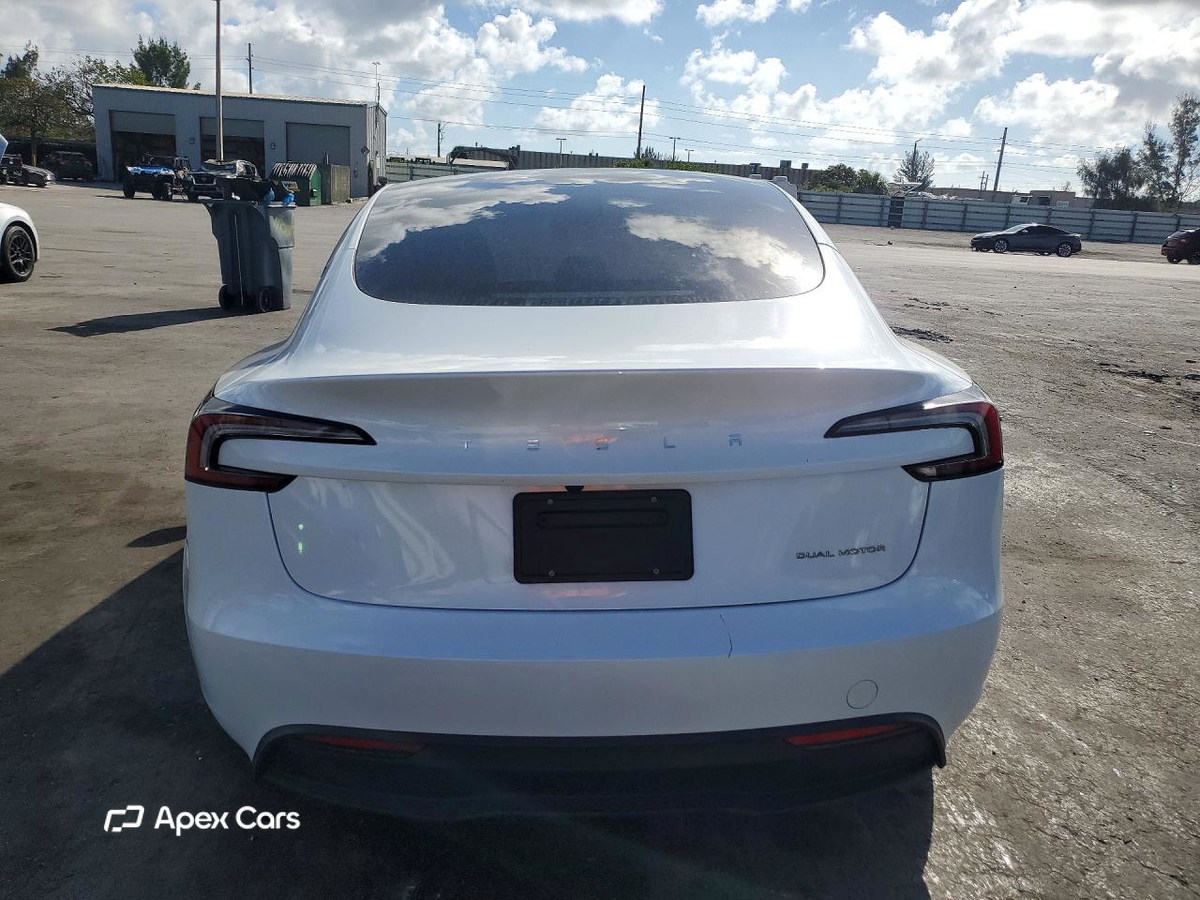 Tesla Model 3 2025