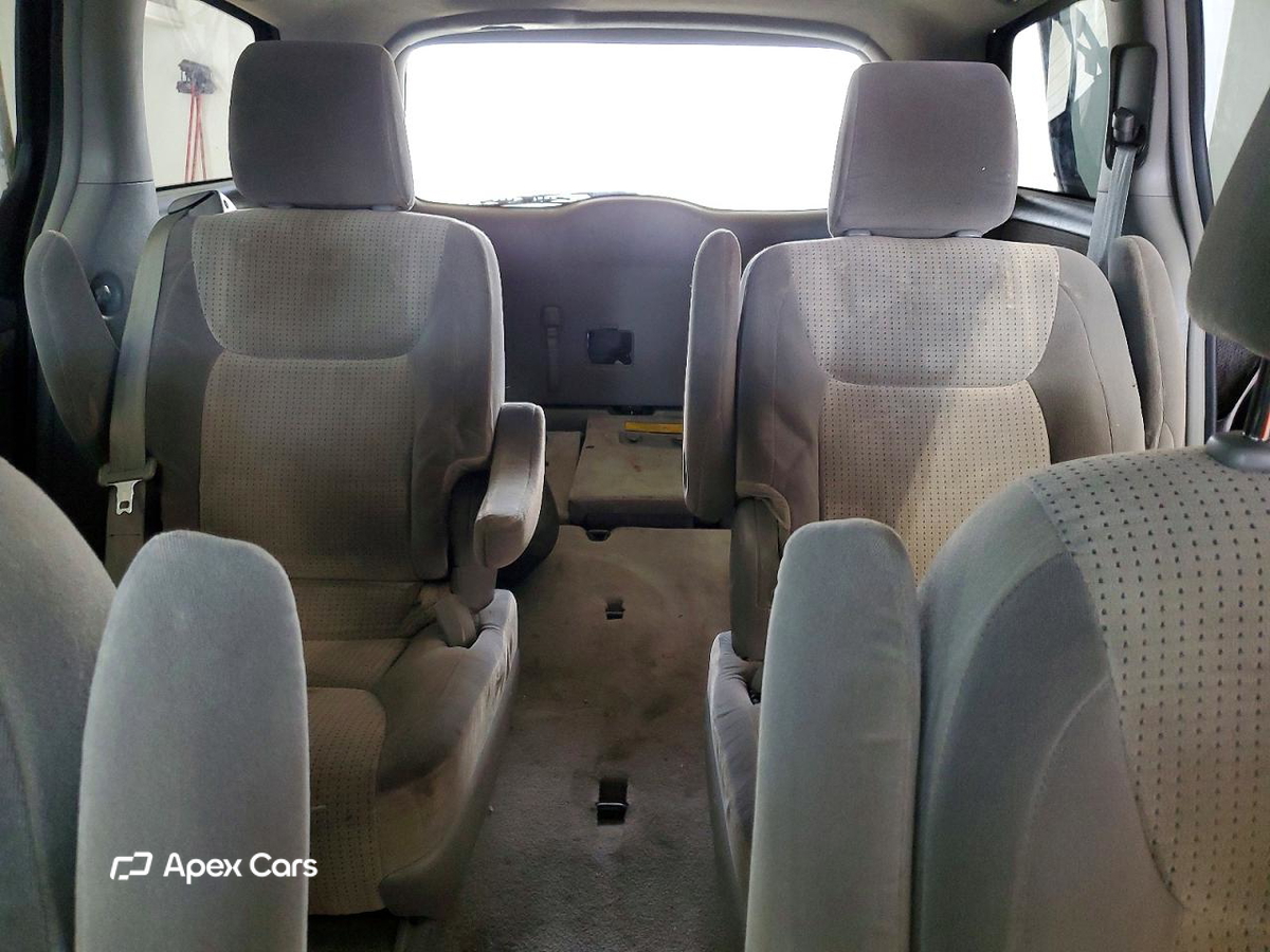 Toyota Sienna 2010