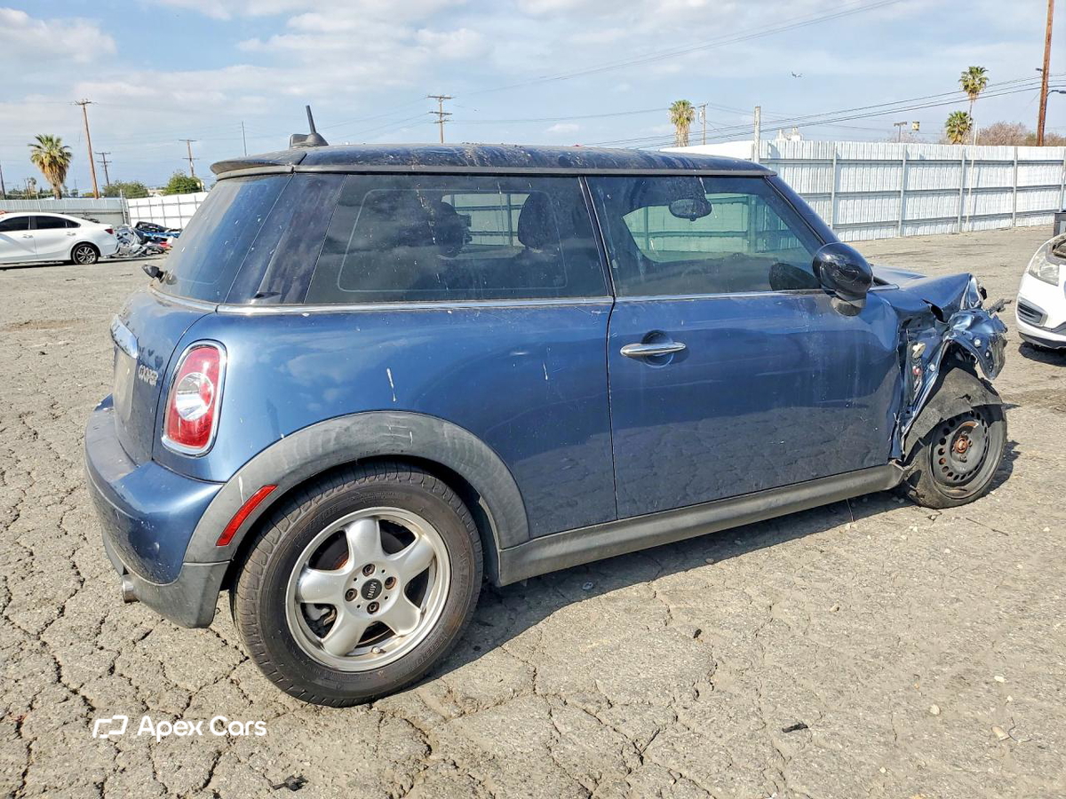 MINI Cooper 2011